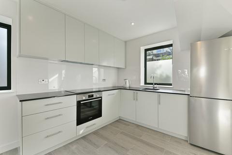 2 bedroom apartment to rent, Hamilton Road, London W5