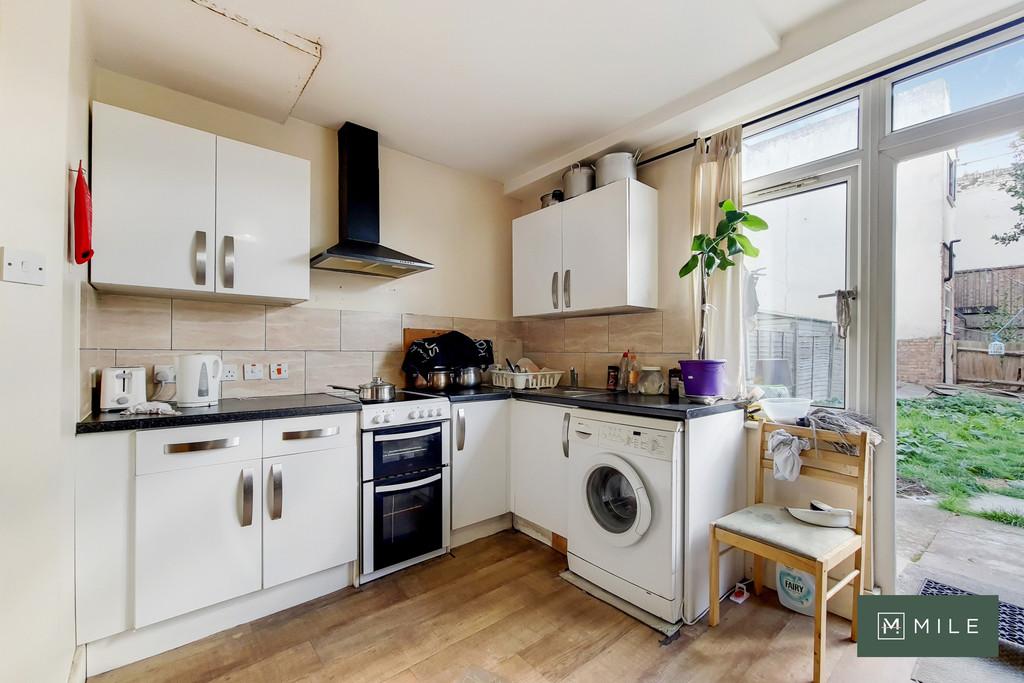 Crouch Road, London NW10 5 bed terraced house £550,000