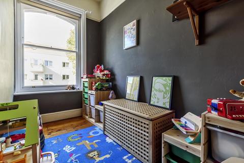 33 Wrottesley Road, London, SE18 3EW