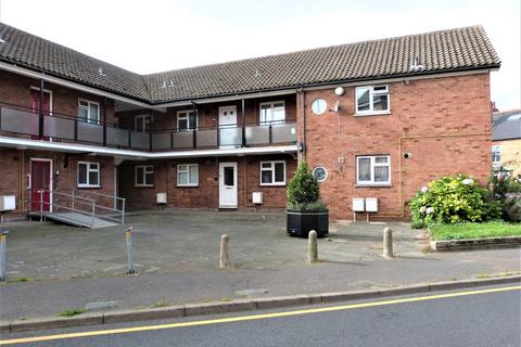 15a Greenyard, Waltham Abbey, EN9 1RH