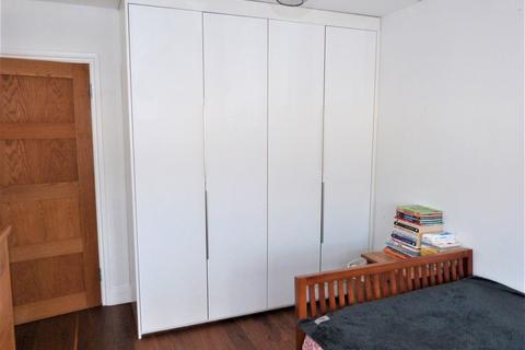 15a Greenyard, Waltham Abbey, EN9 1RH