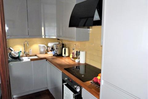 15a Greenyard, Waltham Abbey, EN9 1RH