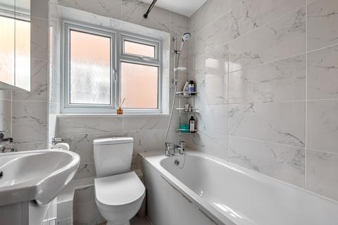10 Bishops Close, Barnet, EN5 2QH