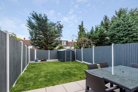 10 Bishops Close, Barnet, EN5 2QH