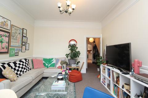 2 bedroom flat to rent, Alexandra Road, Poole