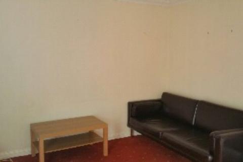 2 bedroom flat to rent, Nether Liberton Court, Liberton, Edinburgh, EH16