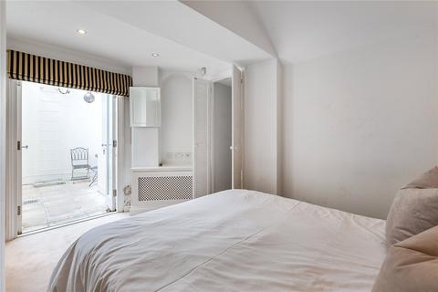 1 bedroom flat for sale, Queen's Gate Place, South Kensington, London