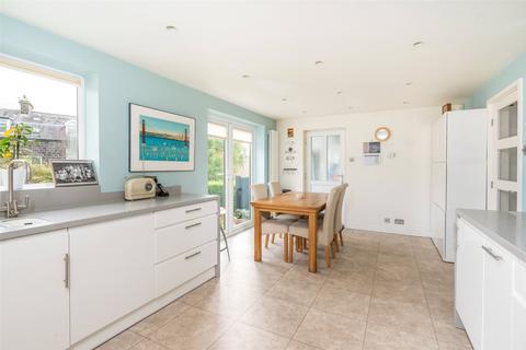 4 bedroom semi-detached house for sale - Rose Bank, Burley in Wharfedale, Ilkley, West Yorkshire, LS29