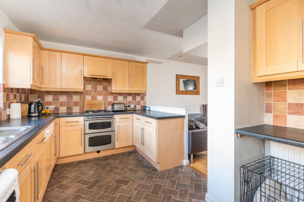 Maylea Drive, Otley, West Yorkshire... 3 bed semidetached house £270,000