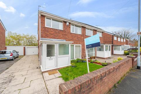 3 bedroom semi-detached house for sale, Swinnow Green, Pudsey, West Yorkshire, LS28