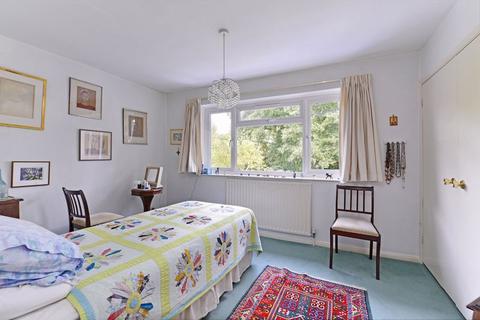 1 Ellery Close, Cranleigh, GU6 8DF
