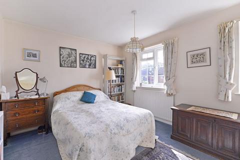 1 Ellery Close, Cranleigh, GU6 8DF