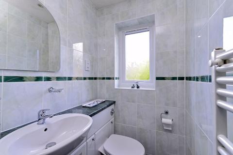1 Ellery Close, Cranleigh, GU6 8DF