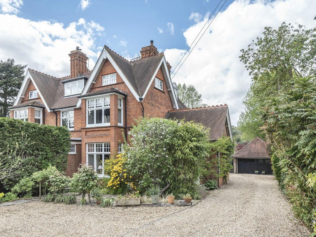 Middleton Road, Camberley, Surrey, GU15 5 bed house £950,000