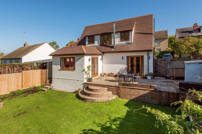 West Horsley 4 bed detached house for sale £975,000