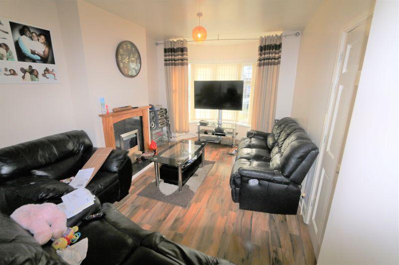 Sandringham Road Perry Barr Birmingham B42 1pq 3 Bed Semi Detached