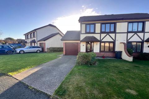 3 bedroom semi-detached house to rent, Farmhill Meadows, Douglas