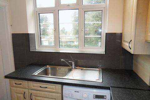 3 bedroom flat to rent, Argyle Road, London