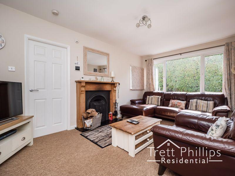 Beach Road, Sea Palling 2 bed detached bungalow £800 pcm (£185 pw)