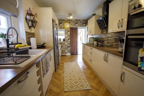 3 bedroom terraced house for sale - Newstead Road, Weymouth