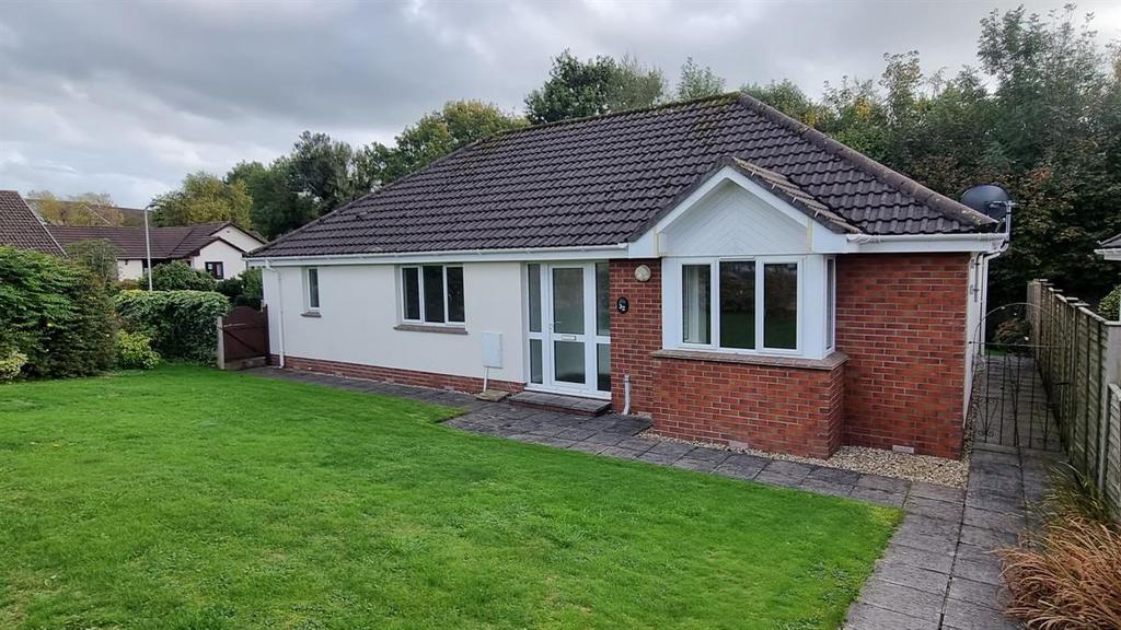 Jury Park, South Molton 3 bed bungalow to rent £1,200 pcm (£277 pw)