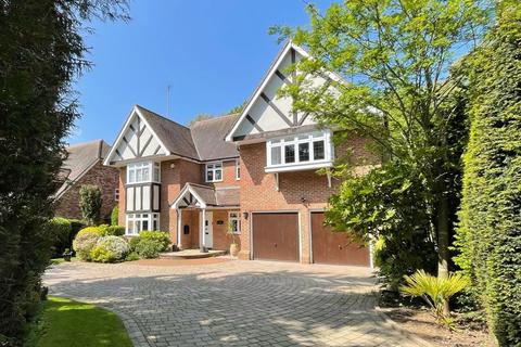 5 bedroom detached house for sale, Wambrook Close, Hutton, Brentwood, CM13