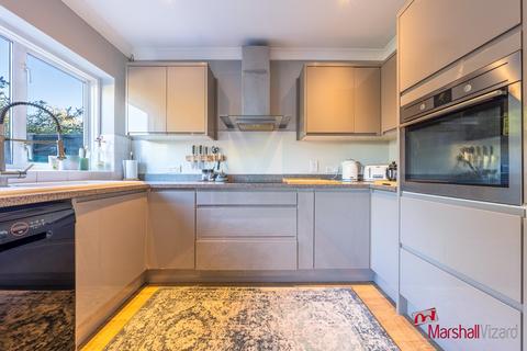 19 William Street, Bushey, WD23 2HU