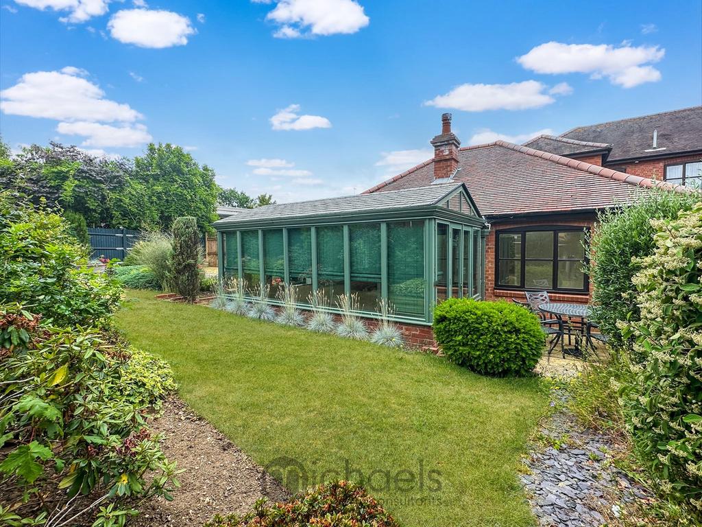 Victoria Court, Lexden Road, Colchester, CO3 2 bed bungalow for sale