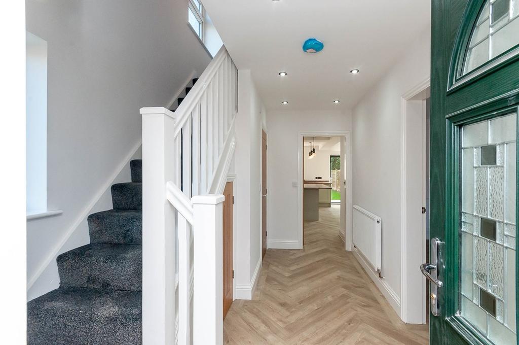 Delery Drive, Padgate, Warrington, WA1 3 bed semidetached house £280,000