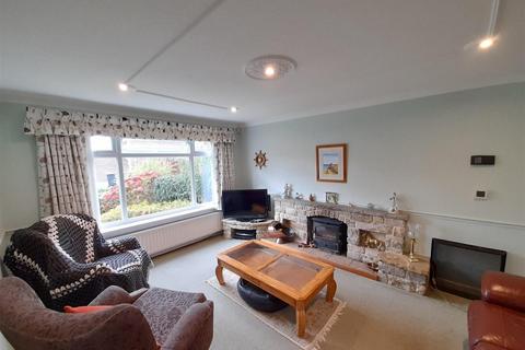 3 bedroom detached house for sale - Lamorna Gardens, Westergate, Chichester