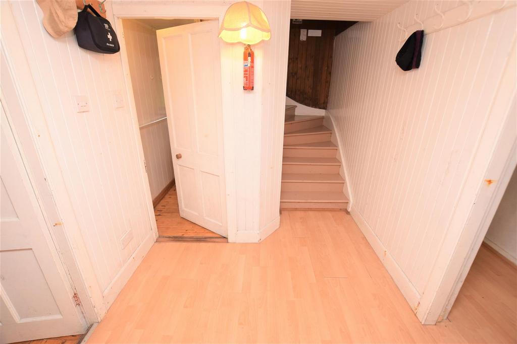 Entrance hall.JPG
