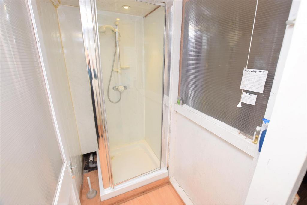 Shower room.JPG