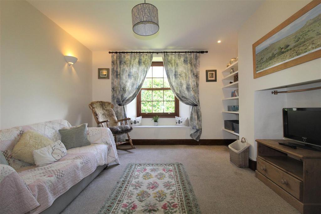 Haytor Road, Bovey Tracey, Newton Abbot 4 bed detached house to rent