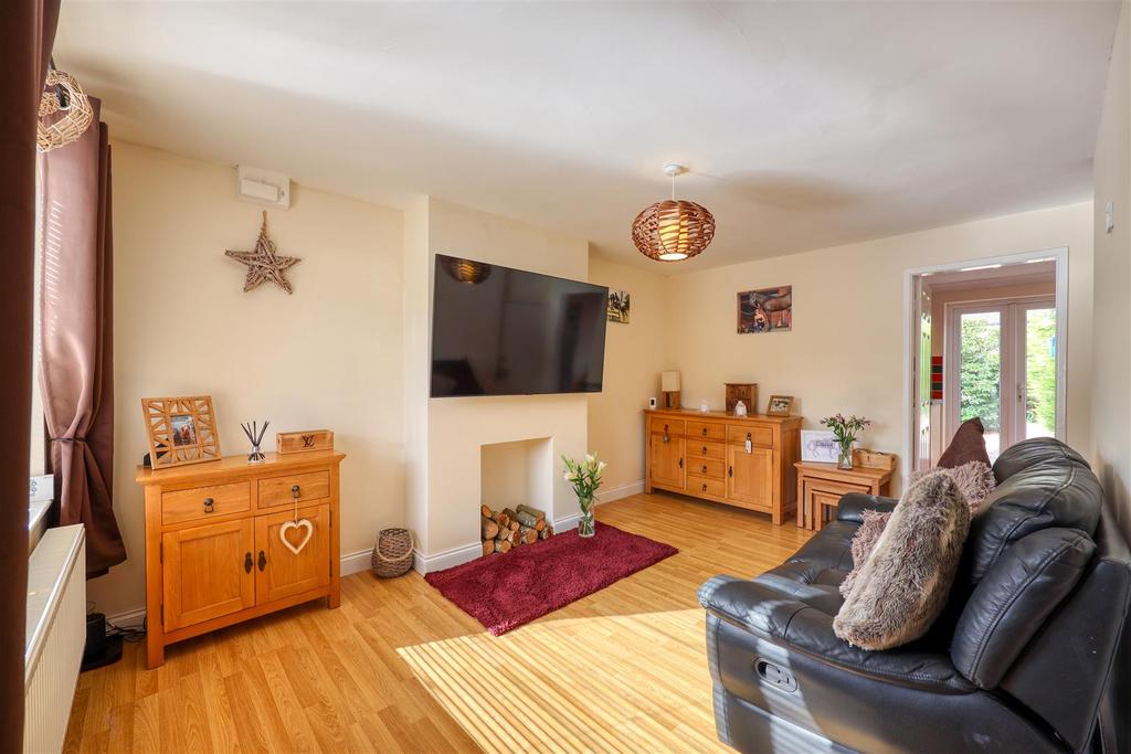 Chiltern Road, Swadlincote 2 bed semidetached house for sale £175,000