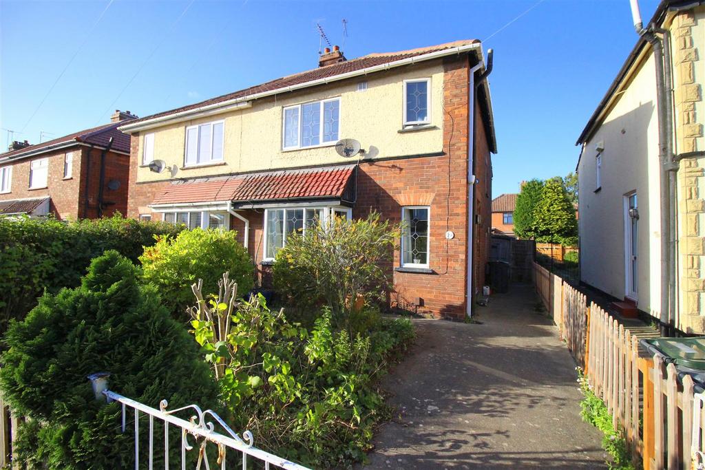 Latimer Road, Darlington 3 bed semidetached house £155,000