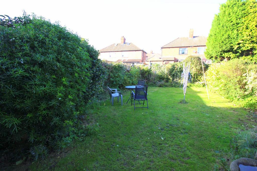 Latimer Road, Darlington 3 bed semidetached house £155,000