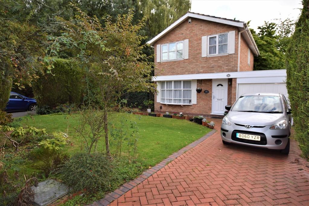 Ullenhall Road, Knowle, Solihull, West Midlands 3 bed detached house