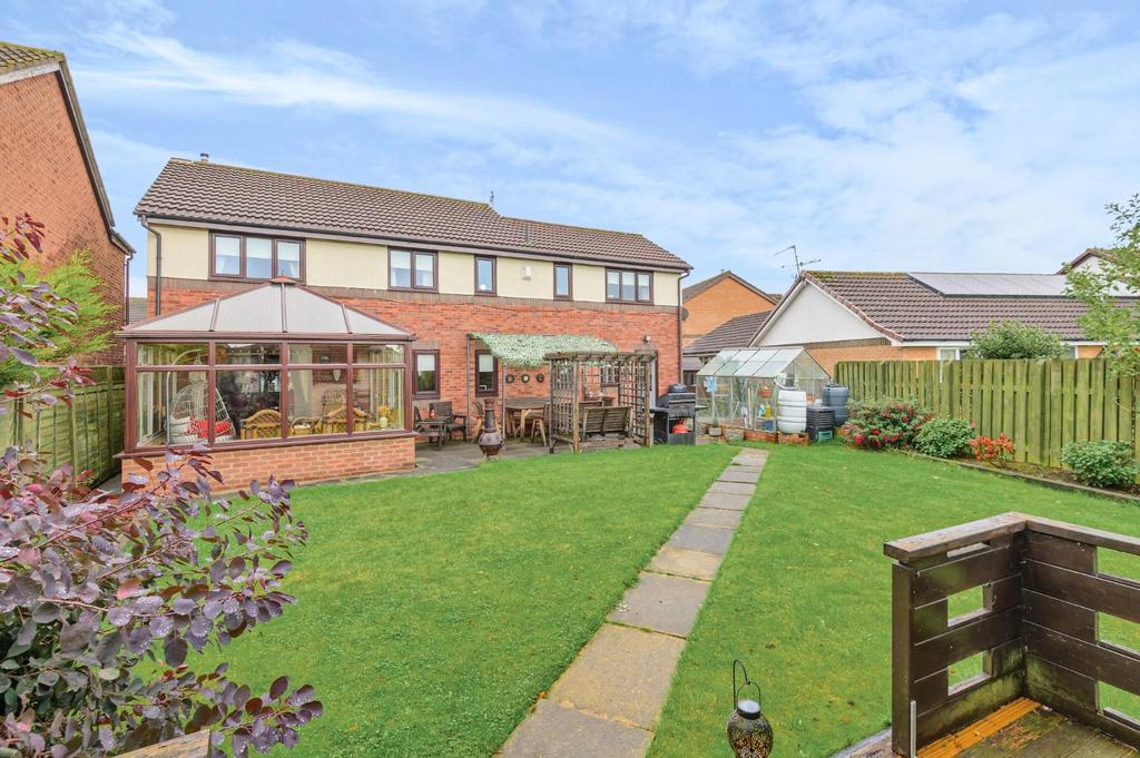 St. James Drive, Northallerton, North Yorkshire 5 bed detached house