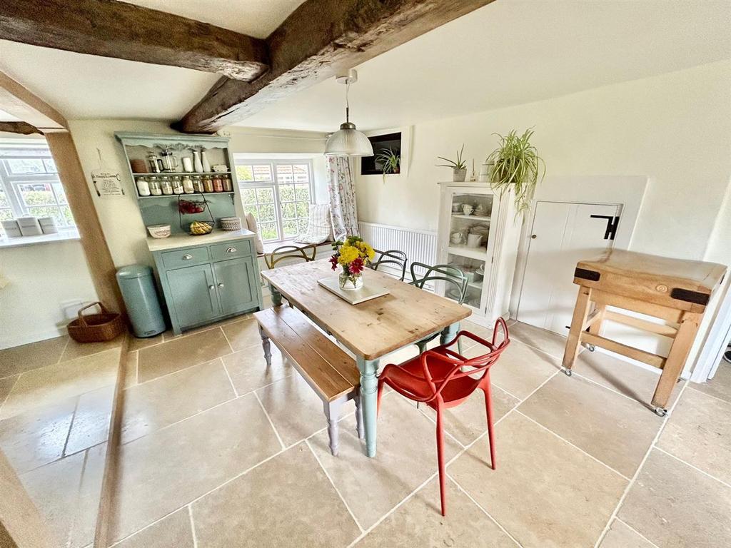 Norley Lane, Studley, Calne 3 bed detached house for sale £650,000