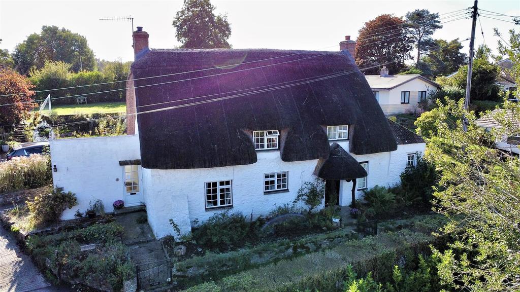 Norley Lane, Studley, Calne 3 bed detached house £600,000