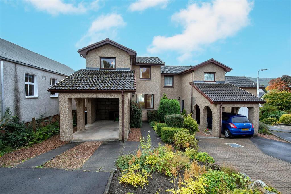 Toberargan Place, Pitlochry 3 bed semidetached house for sale £198,000