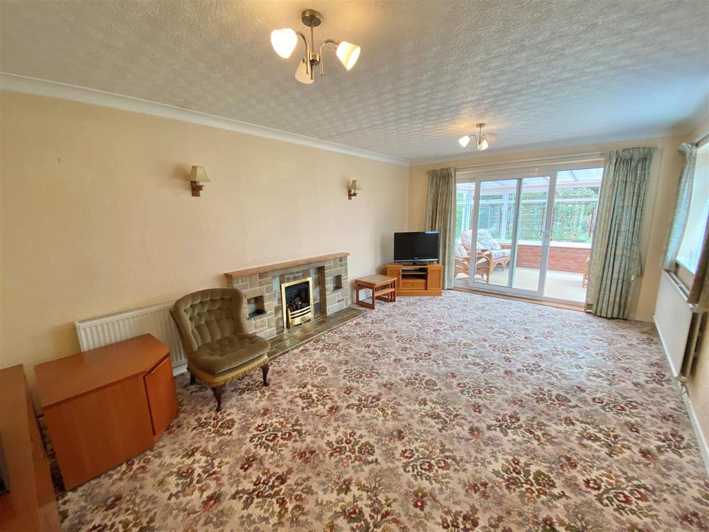 Westbury Drive, Macclesfield 2 bed bungalow £325,000