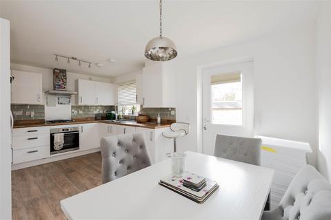 16 Valetta Way, Moreton-in-marsh, GL56 0FG