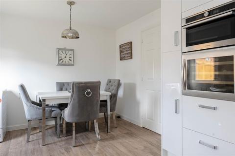 16 Valetta Way, Moreton-in-marsh, GL56 0FG
