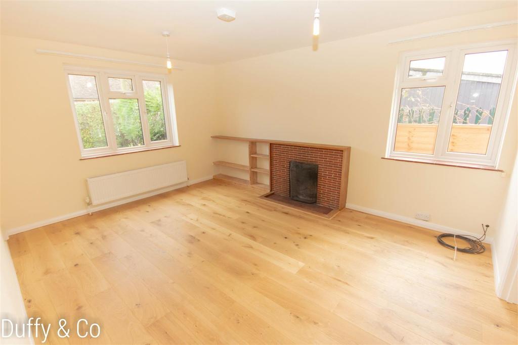 Wickham Way, Haywards Heath, West Sussex 3 bed detached house £1,800