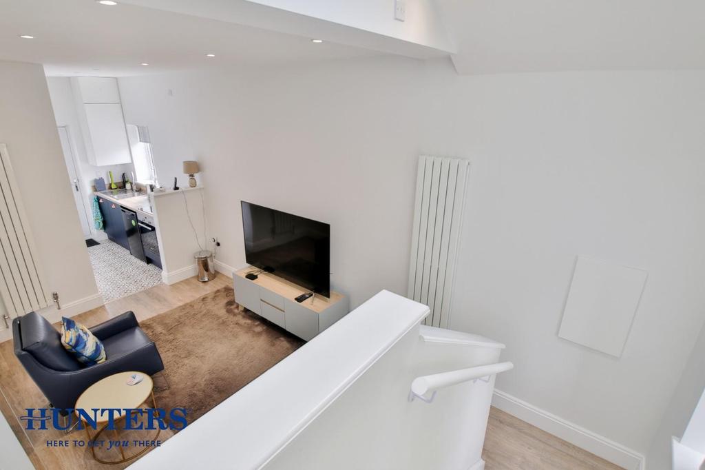 2nd Lounge/Kitchen
