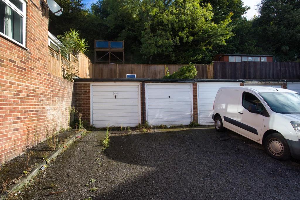 Holywell Avenue, Folkestone Garage £15,000