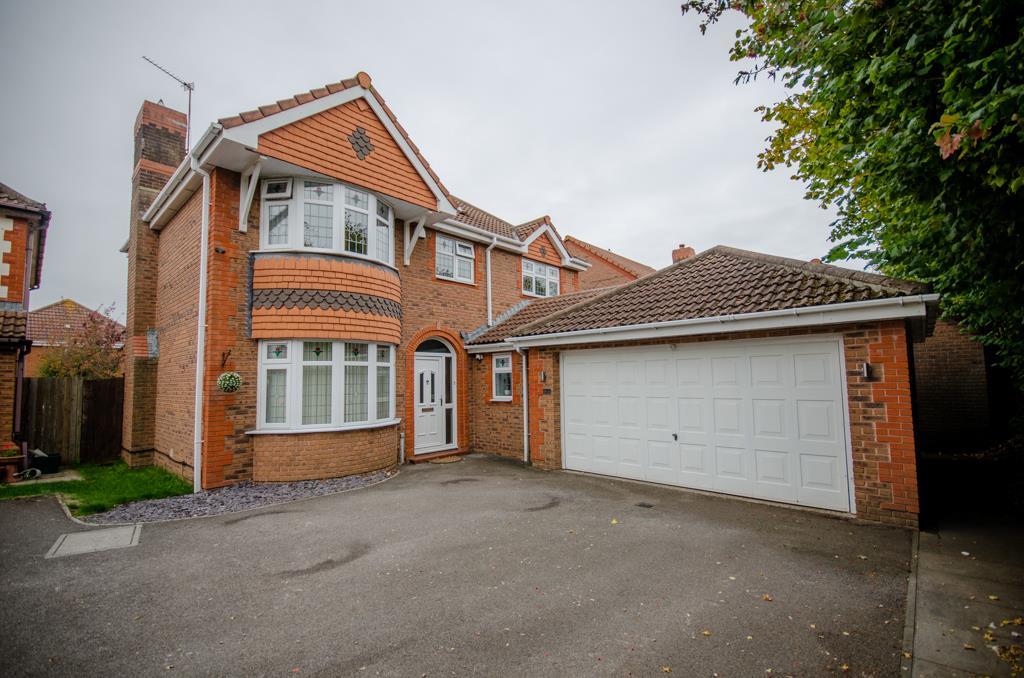Colliers Break, Emersons Green, Bristol, BS16 7EE 4 bed house for sale