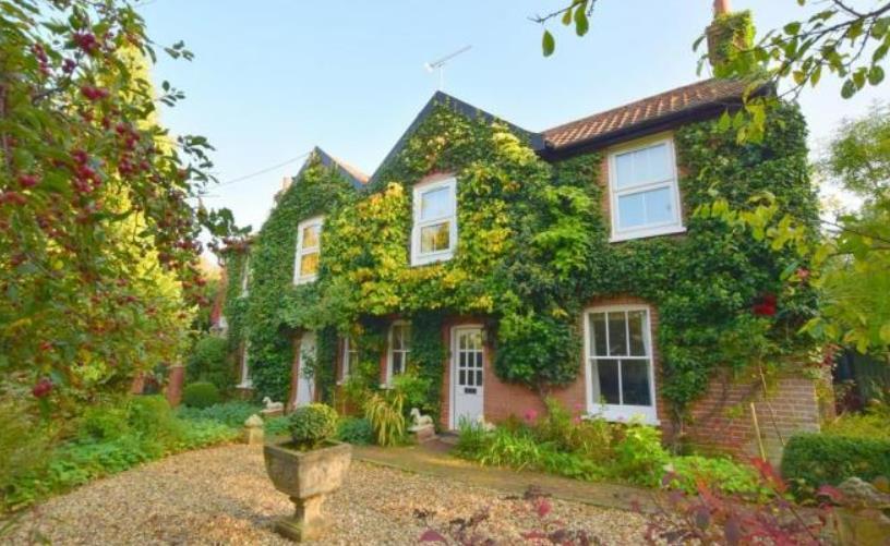 Otley Bottom, Otley, Ipswich 4 bed house £1,500 pcm (£346 pw)