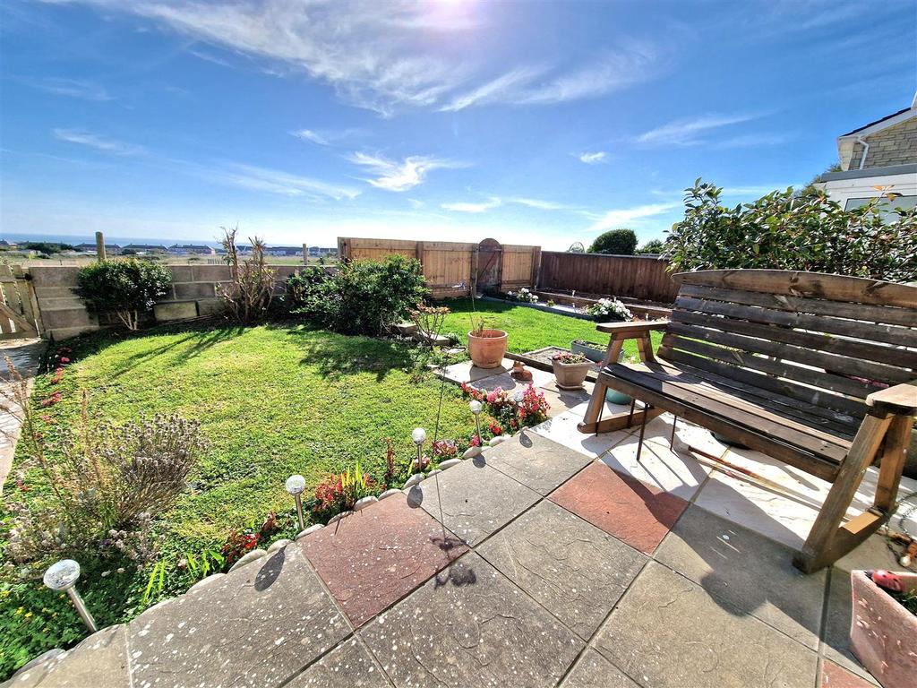 Furlands, Portland 3 bed house £220,000